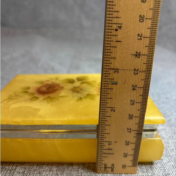 Vintage Genuine Himark Yellow ALABASTER TRINKET BOX Made In Italy roses - Picture 8 of 9